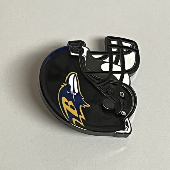 Baltimore Ravens Helmet Hat Pin Pins Streetwear Hats Bag Football Fitted New Era - Picture 5 of 8